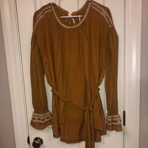 Oversized belted blouse w/ cinched sleeves